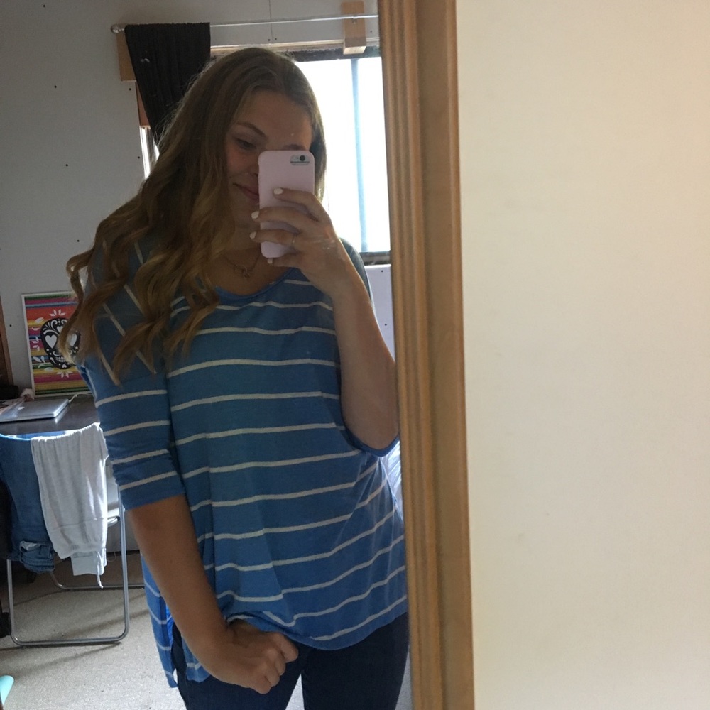 Aerie blue & white striped tee